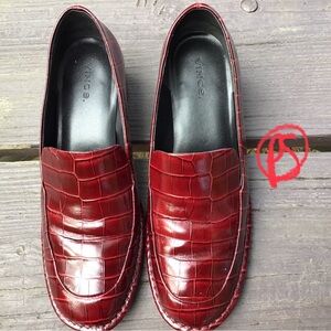Vince Women's Burgundy Crocodile-Embossed Loafers